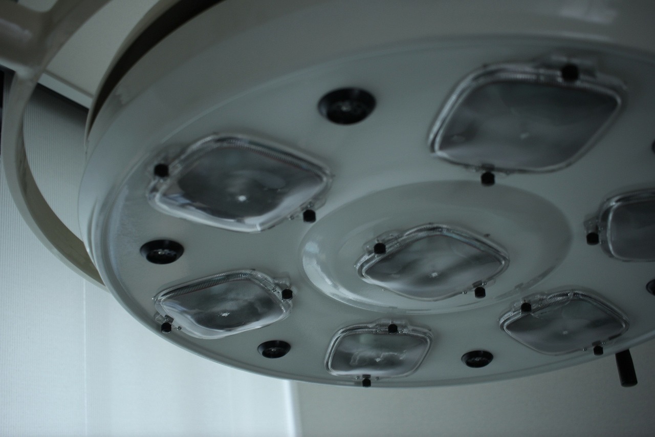 intégration durable des blocs opératoires : optimisez l'efficacité et réduisez l'impact environnemental grâce à des solutions éco-responsables innovantes.